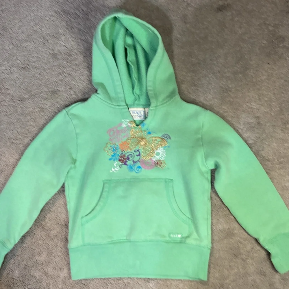 2 Girls Children’s Place Winter Tops Size 5/6